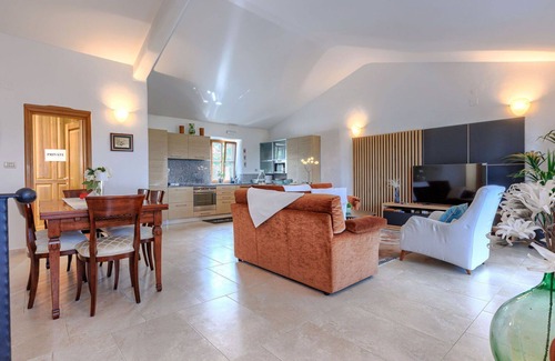 Bibali Casa | Acogedor apartamento en villa para 6 personas con A/C, WIFI, piscina, TV y terraza