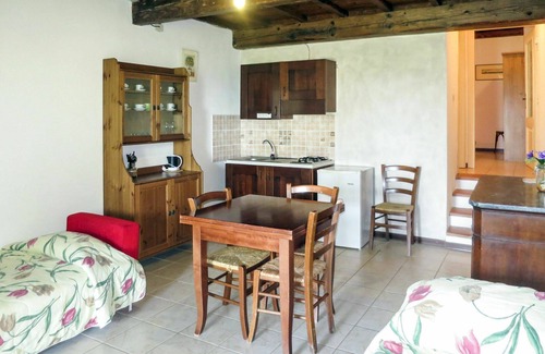 Santo Villa | Hermoso apartamento en villa con piscina, patio, mascotas permitida y vista panorámica