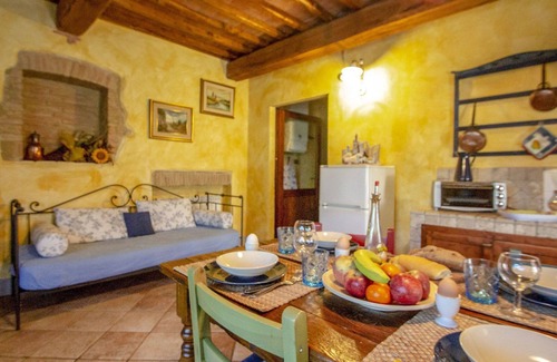 Poggiarello Villa | Apartamento en villa con piscina, WIFI, TV, terraza, mascotas permitida, cerca de San Gimignano