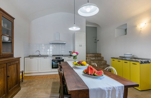 Stigliano Apartamento | Acogedor apartamento para 2 personas con WIFI, TV, patio, mascotas permitida y vista panorámica