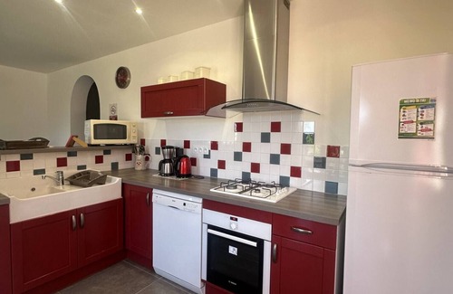 Aregno Apartamento | Beautiful apartment with garden