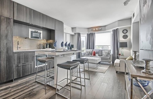 Bloor-Yorkville Apartamento | Beautiful Apt. in Heart of Yorkville