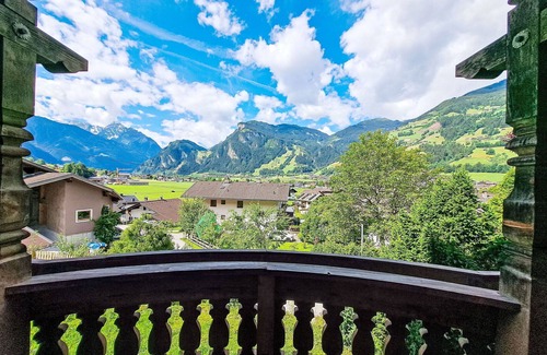 Ramsau im Zillertal Villa | Preciosa casa de vacaciones para 8 personas con WIFI, TV, balcón y mascotas permitida