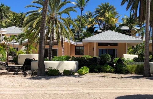 Mamora Bay Villa | Beautiful Beach Front Villa in a prime location