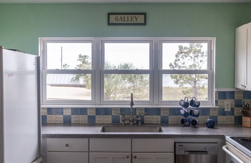 Alligator Point Casa | Beautiful beach,Ground Level with two Kitchens. Oceanfront Property on the Gulf