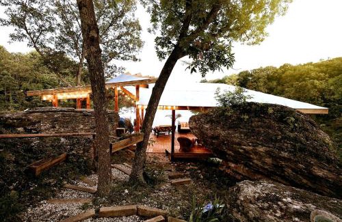 Excelsior Springs Otro | Beautiful Bell Tent Rental near Kansas City for Glamping in Missouri