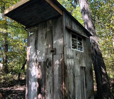 Excelsior Springs Otro | Beautiful Bell Tent Rental near Kansas City for Glamping in Missouri