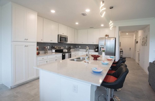 Lakewood Ranch Condominio | Beautiful brand new 1st Floor 2/bed, 2/bath with golf & lake view