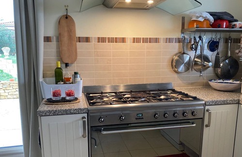 Limoux Casa | Beautiful bright and modern villa with pool