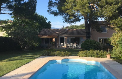 Mazan Villa | Hermosa villa luminosa en Mazan para 10 personas