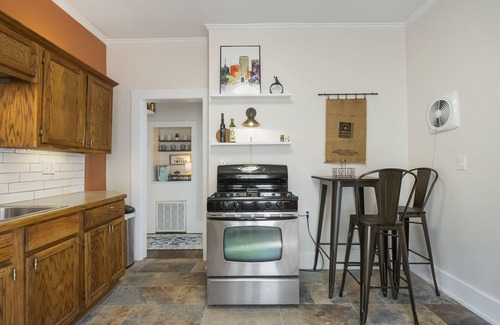 Maple Ridge North Casa | Beautiful Bungalow near downtown Tulsa