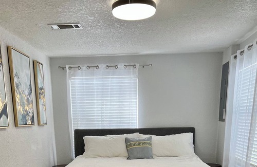 College Park Casa | Beautiful Bungalow