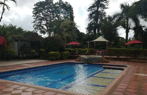 Quimbaya Chalet De Esquí | Hermosa Cabaña para 4 personas cerca a Quimbaya