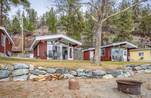 Central Okanagan Casa | Beautiful Cabin Right next to Lake Okanagan #5