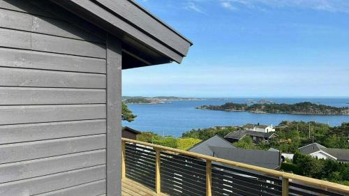 Sogne Casa | Beautiful Cabin With Ocean View In Lyngmyr