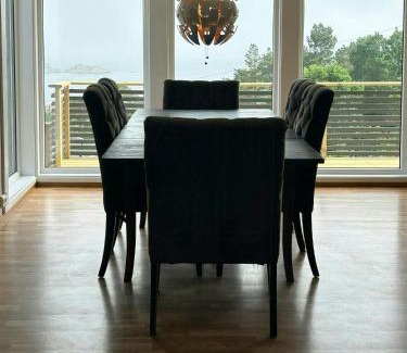Sogne Casa | Beautiful Cabin With Ocean View In Lyngmyr