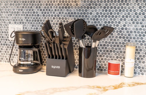 Elysian Heights Casa | Beautiful central getaway- walk to lake, park and amazing restaurants and bars.