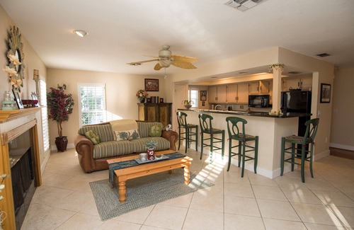 Bee Ridge Casa | Central Sarasota Luxury Pool Home