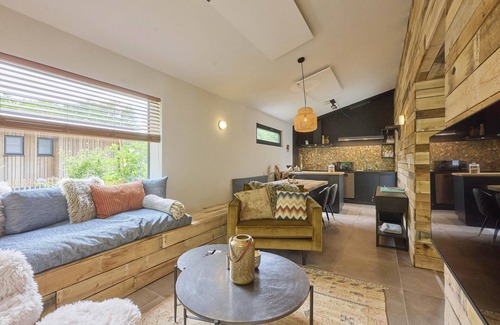 Zutendaal Casa | Beautiful chalet with a terrace in the woods
