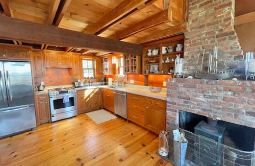 Nantucket Casa | Beautiful Coastal Home, steps from Cisco Beach
