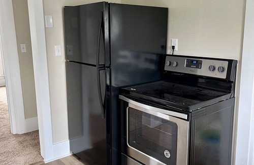 Findlay Casa | Beautiful & Comfortable One Bedroom /One Bathroom