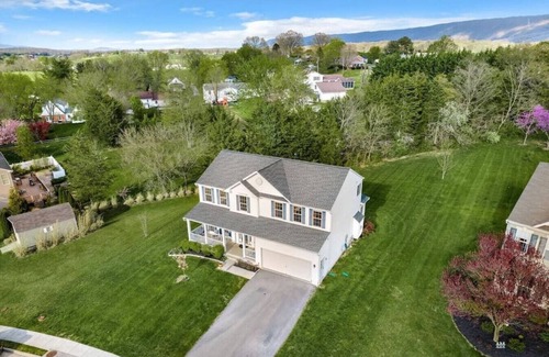 Woodstock Casa | Beautiful Comfortable House w/ Fireplace