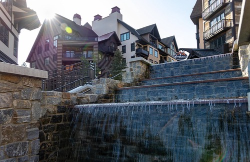 Tamarack Resort Condominio | Beautiful Condo| Great Plaza view PET FRIENDLY