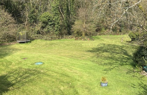 Saint Ann's Chapel Cabaña | Beautiful Cottage in 16 Acres in the Tamar Valley