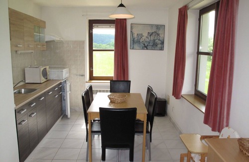 Starkov Casa | Casa de vacaciones privada con WIFI, piscina, TV, patio, mascotas permitida, vista panorámica
