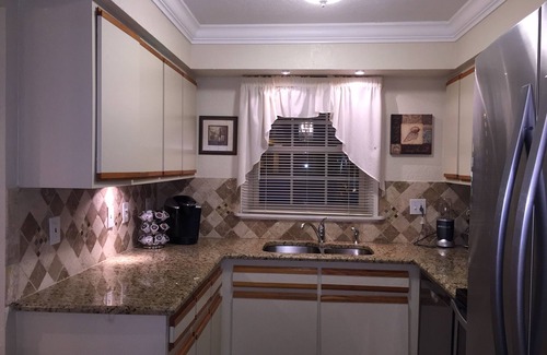 Casselberry Casa | Hermosa casa directa de la ciudad frente al lago en N. Orlando con WiFi