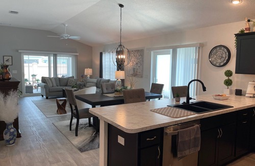 Wildwood Casa | Beautiful Dog-Friendly Villa in Hammocks at Fenney w/BBQ Grill & Golf Cart