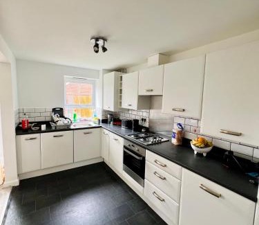Northwich Casa | Beautiful Double Room with Private Bathroom