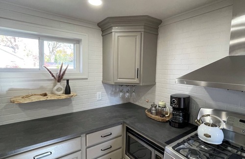 Alma Apartamento | Beautiful Downtown 3bd apartment close to all the good stuff!