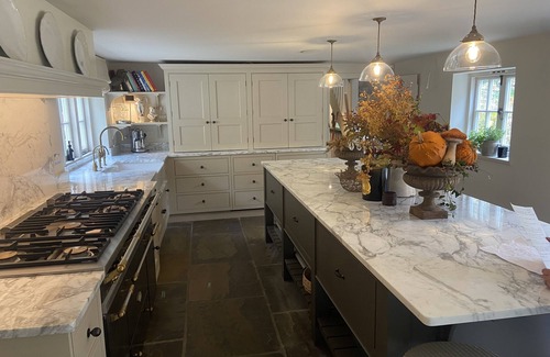 Walton-on-Thames Casa | Hermosa cabaña inglesa junto al maravilloso campo de golf Burhill en Surrey