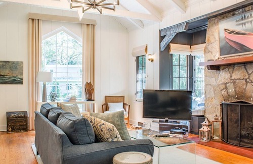 Michiana Casa | Beautiful Estate with Main House, Guest House & Private Pool - Steps to the Beach