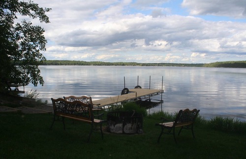 Pickerel Cabina | Alquiler de vacaciones hermoso y familiar en el lago Pickerel