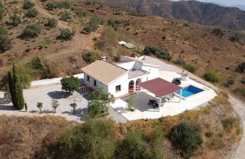 El Borge Casa | Beautiful Finca in the Axarquia with stunning views and private pool