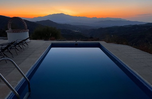 El Borge Casa | Beautiful Finca in the Axarquia with stunning views and private pool