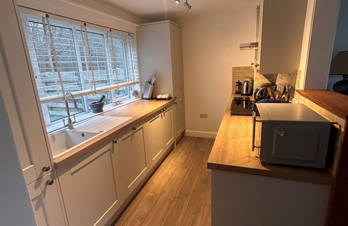 Hungerford Casa | Beautiful five bedroom country home in tranquil countryside setting