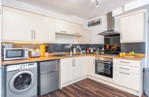 Andover Apartamento | Beautiful Flat In Town Center With 55" Smart TV + Netflix
