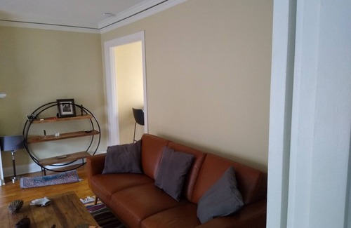 Goose Hollow Apartamento | Beautiful fully furnished large corner studio downtown