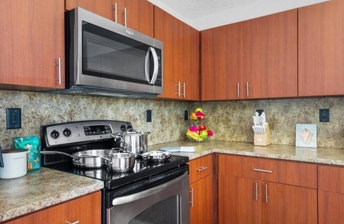 Fort Lauderdale Casa | Beautiful Gated Community With Pool Gym Parks Parking