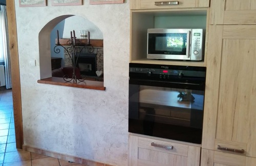 Saint-Andre-Capceze Casa | hermosa casa en el Parque Nacional de Cevennes con gran piscina climatizada