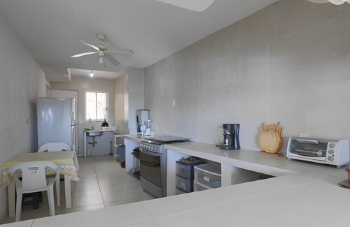 Lomas de Costa Azul Casa | Hermosa casa con alberca y vista a la Bahía