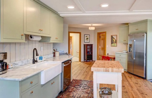 Highlands Cabina | Beautiful Highlands Cabin: Large Game Room, Hot Tub