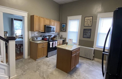Exeter Apartamento | Beautiful Historic 3BR Duplex!