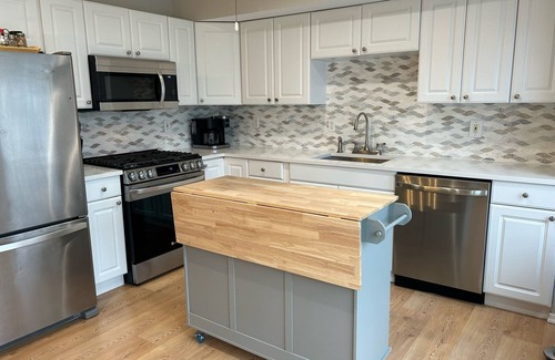 Bradley Beach Casa | Beautiful home 3 blocks from the beach with plenty of common space