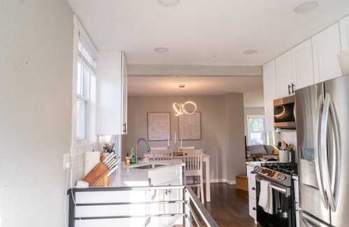 Barnum Cabaña | Beautiful Home + Garage! Perfectly located!