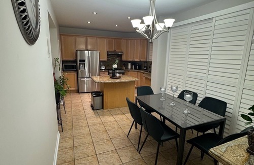 Brampton Casa | Beautiful home in Brampton