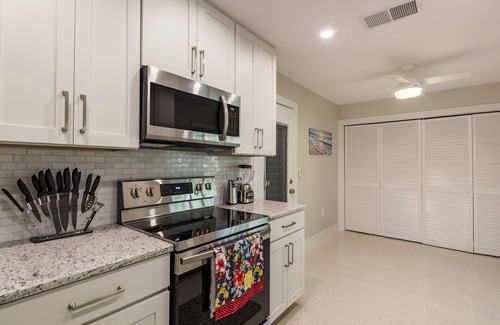 Gulf Gate Estates Casa | Beautiful Home In Gulf Gate - 4 Miles to Siesta Key Beach